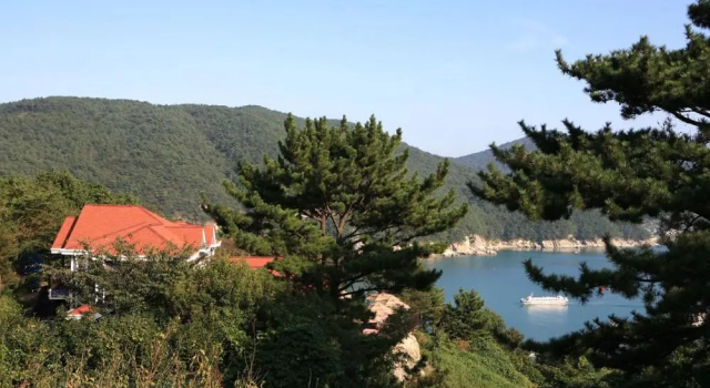 Windmill Hill Pension, Забронировать Отель Отели Кёнсан-Намдо 4 звезды, 4*
