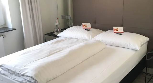 Двухместный номер Economy c 1 комнатой с видом на внутренний двор Hotel Amadeus