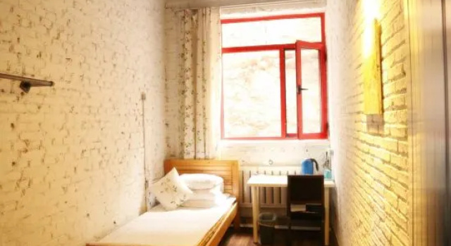 Номер Standard Dalian Tiantian International Hostel (Xian Road Xianggong Street Subway Station)
