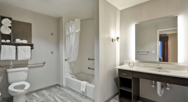 Четырёхместный люкс Homewood Suites By Hilton Rocky Mount
