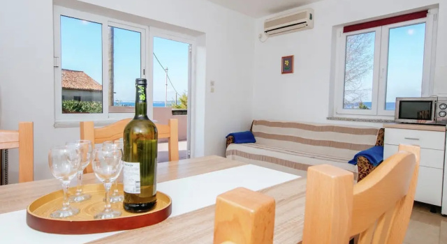 Spacious Apartment with Terrace in Banj, Забронировать Апартаменты/квартира Отели Бань с парковкой, Парковка