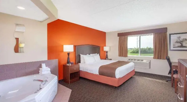 Standard cameră AmericInn Lodge and Suites - Saint Cloud