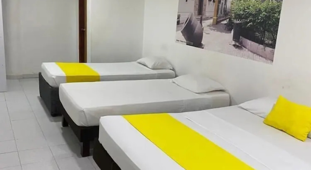 Четырёхместный номер Economy Hotel Toledo FL
