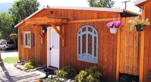 Коттедж c 1 комнатой Yellowstone's Treasure Cabins