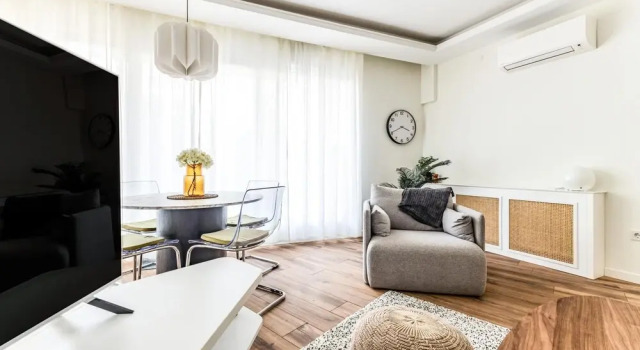 Stylish and Lovely Flat in Kadikoy, Book Hotel Kadıköy Beyoglu, nær Suadiye Beach