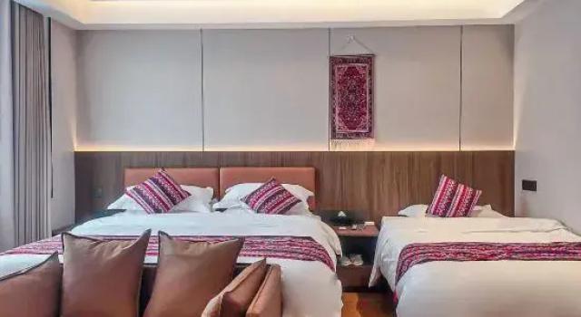 Huajian Minsha Hotel (Youhao Fashion Shopping Center)