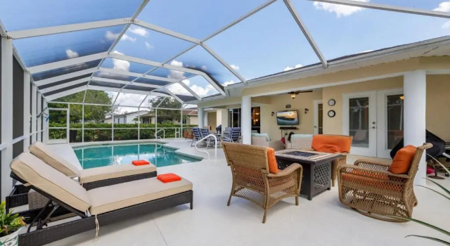 Апартаменты Villa Serenity NOW is the picture-perfect PET FRIENDLY Villa for you and your loved ones!