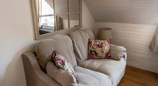 Les 3 chapeaux Dinant 6p Les canotiers 4p avec terrasse Le melon 2p SANS terrasse, Забронировать Отель Динан провинция Намюр