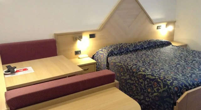 Hotel Ai Pini, Забронировать Отель Отели Долины Валь-ди-Фасса с парковкой, Парковка