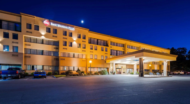 Люкс Best Western Plus Reading Inn & Suites
