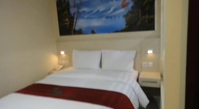 The Arya Hotel