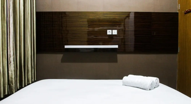 Luxury 1BR with Study Room The Oasis Apartment, Reservar Apartamento Hotéis em West Java com Piscina, Piscina