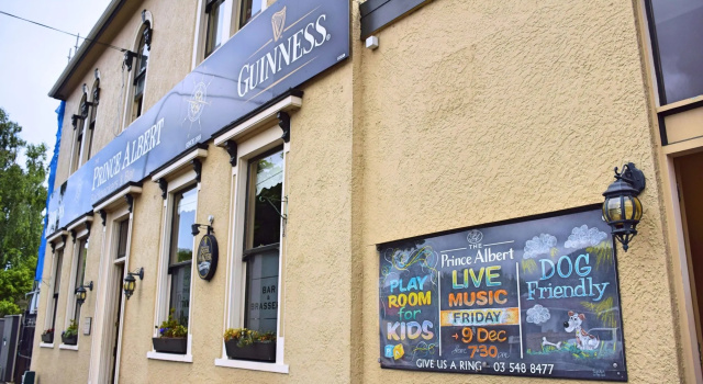 The Prince Albert Backpackers & Bar