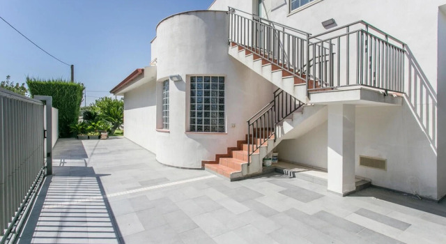 Beautiful Apartment in Comiso With 2 Bedrooms, Wifi and Outdoor Swimming Pool, Varaa Huoneisto Comiso Noto Valley