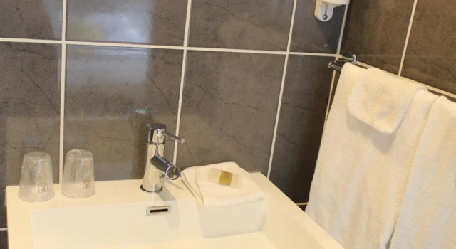 Трёхместный номер Standard Logis Hotels - Auberge de l'Île - Hôtel 3 étoiles et Restaurant