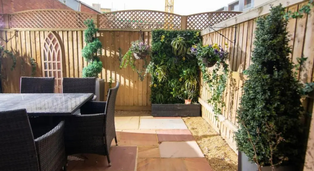 Коттедж Deluxe Apartment near Cabot Circus w Parking sleeps 5