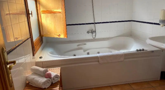 Двухместный номер Standard с балконом Hostal Moscatel