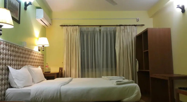 Двухместный номер Deluxe Hotel Bishram