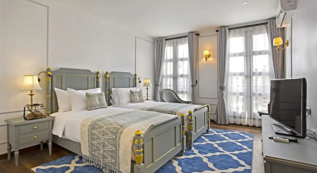 Люкс Дуплекс с балконом Le Thatluang D'oR Boutique Hotel