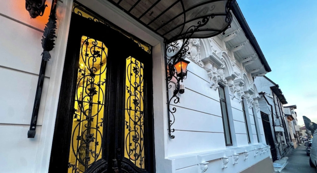 Chateau DAmour Luxury Boutique, Забронировать Бутик-отель Бутик-отели Бухареста, рядом с Ion Voicu Park, Бутик-отель