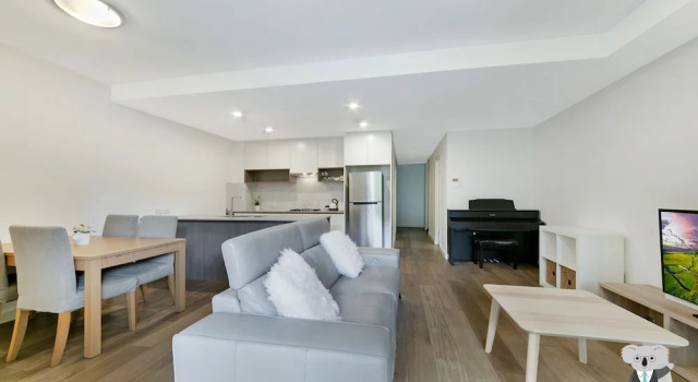 KOZYGURU Waitara 2 Bed APT Train Station, Book Apartment Waitara New South Wales