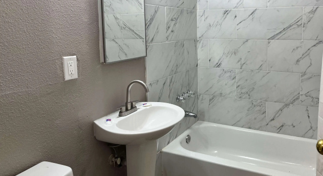 Четырёхместный номер Standard Motel 6 Las Vegas NV Downtown Fremont St