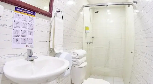 Четырёхместный номер Standard Hotel Colonial Internacional