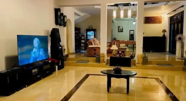 Suzukis lagoon front, Rezervasyon Bed and Breakfast Katunayaka Gampaha District