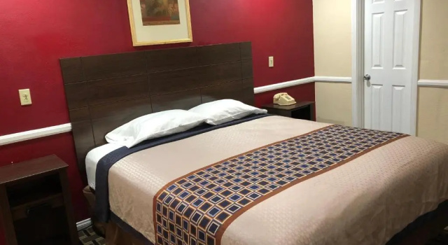 Номер Standard Whittier Travel Inn
