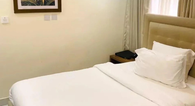 Номер Economy Plush Hotel