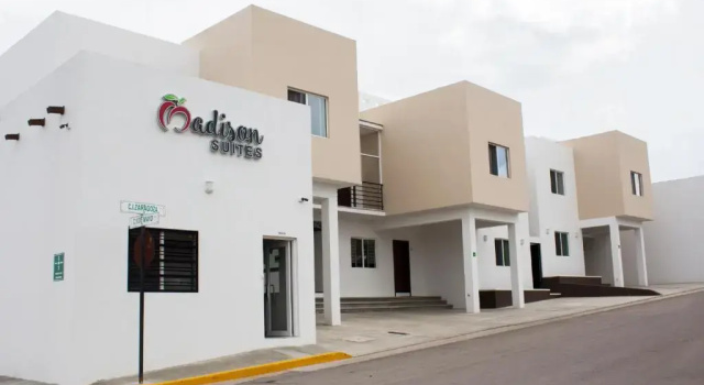 Madison Suites, Забронировать Отель Куаутемок Copper Canyon