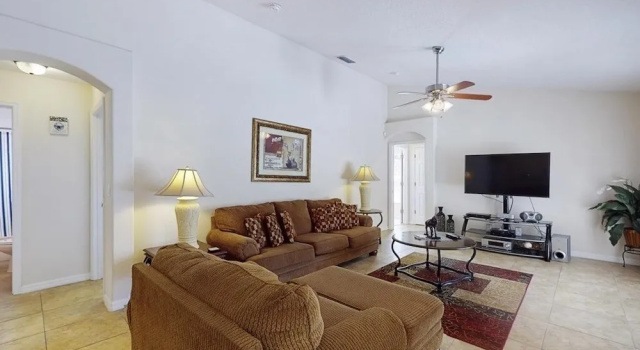 Anthea's Orange Tree 4 Bedroom Home