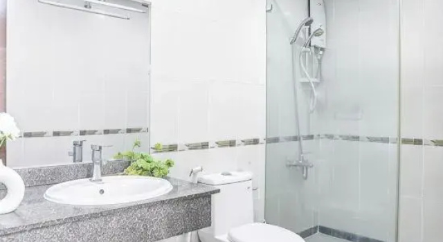 Bastion Comfy Suites by GSH - District 1 of SG's Heart & FewStep To BackPacking Street