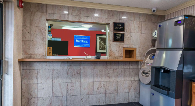 Travelodge by Wyndham Jersey City