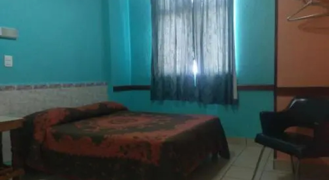 Hoteles Santa Regina, Rezerwuj Hotel Gen Fierro Villalobos Airport 