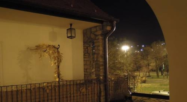 Castle Court Apartman, Забронировать Апартаменты/квартира Отели Будапешта с парковкой, рядом с Мост Елизаветы, Парковка