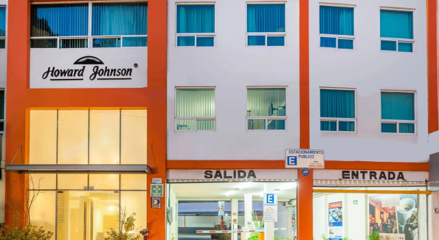 Howard Johnson by Wyndham Guanajuato Leon Avenida, Забронировать Отель Леон Гуанахуато