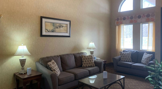 Super 8 by Wyndham Liverpool/Clay/Syracuse Area, Забронировать Отель Ливерпуль Finger Lakes