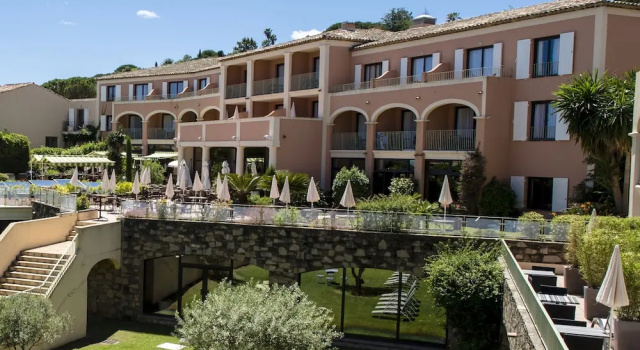 Клубный номер Standard с видом на бассейн Hôtel Les Jardins De Sainte-Maxime