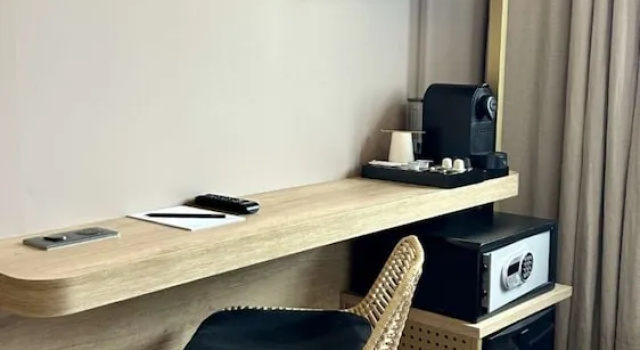 Одноместный номер Standard Golden Tulip Reims Bezannes