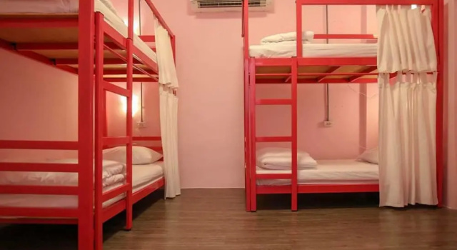 April 24 Home - Hostel, Забронировать Хостел Хостелы Бангкока, рядом с Торговый центр Централ Рама 9, Хостел