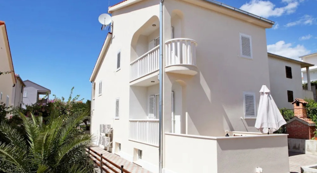 Apartments and Room Maestral, Забронировать Апартаменты/квартира Отели Ciovo Island с парковкой, Парковка