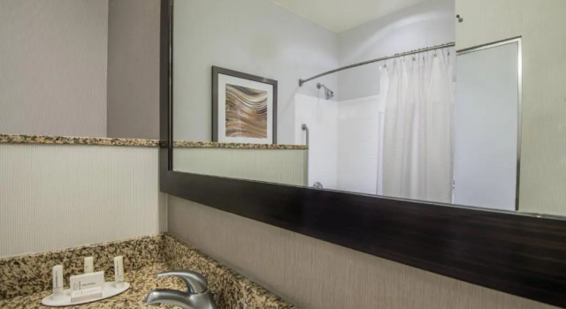 Двухместный номер Standard с 2 комнатами Courtyard by Marriott Waldorf