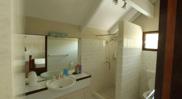 Vila Del Mare Beachfront Resort