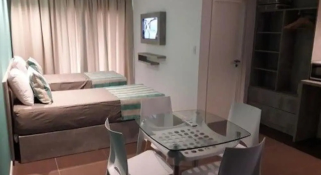 Трёхместный номер Comfort с балконом PH suites