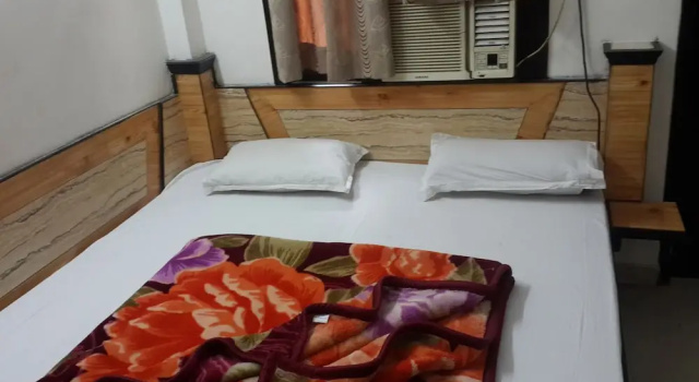Двухместный номер Deluxe с балконом Hotel Neha Inn