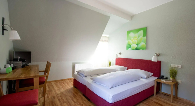 Hotel Schloss Heinsheim