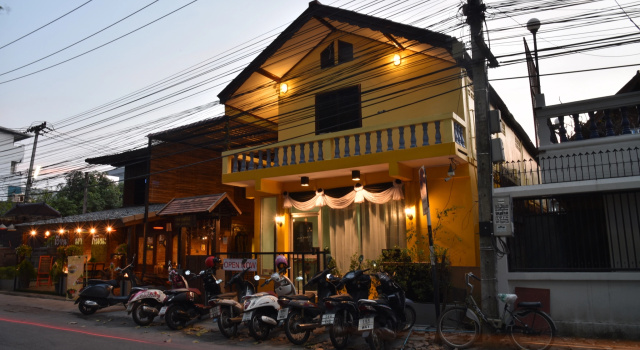 Кровать в общем номере Pama Guesthouse