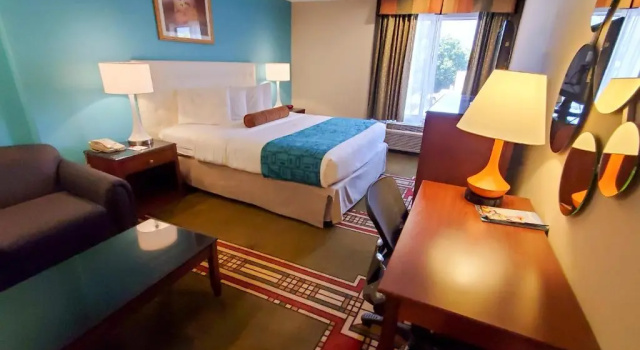 Номер Standard Howard Johnson by Wyndham Pasadena