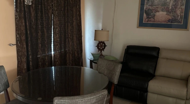 Номер Comfort THE FLORIDIAN INN
